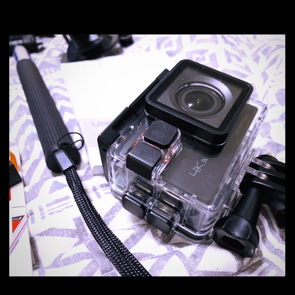 Apeman 4K Action Camera with Accessories